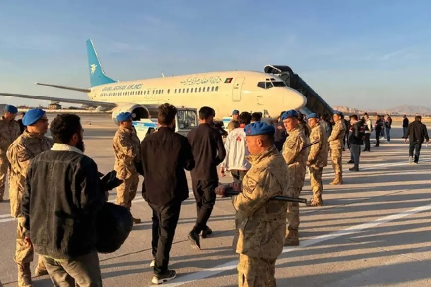 Van’da Yakalanan 300 Afgan Göçmen Ülkelerine Gönderildi