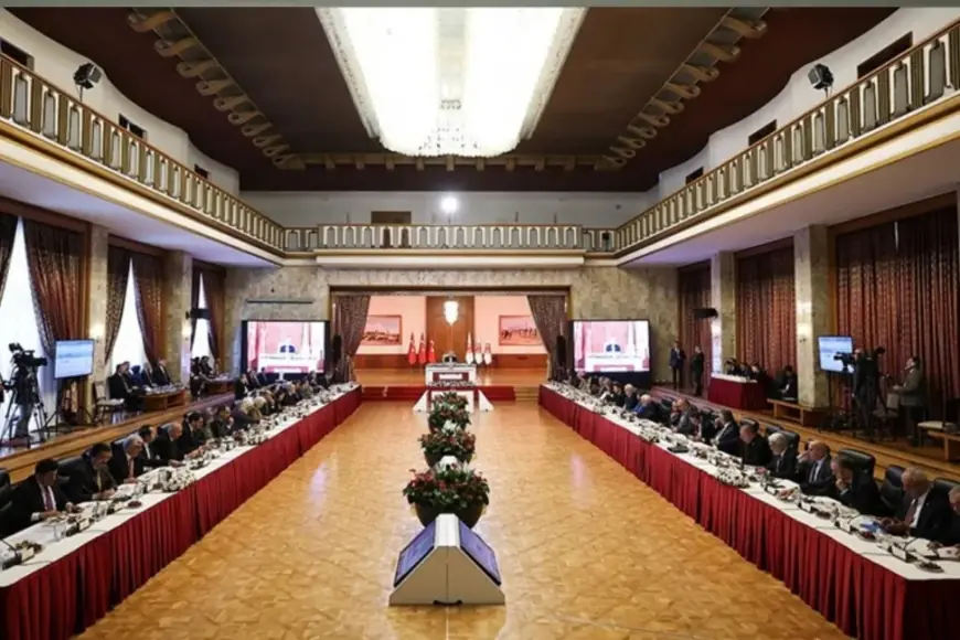 Demokrat Parti komisyondan çekildi