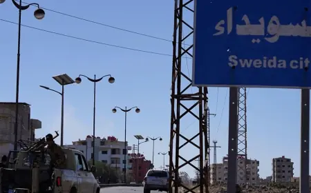 Süveyda'da yerel gruplarla hükümet güçleri arasında çatışma