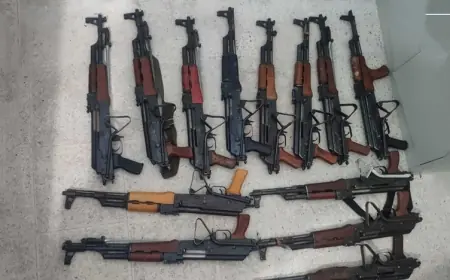 İran Devrim Muhafızları: Türkiye sınırında çok sayıda silah ele geçirildi