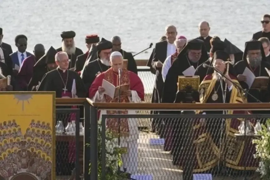 MHP'den Papa'nın ziyaretine tepki