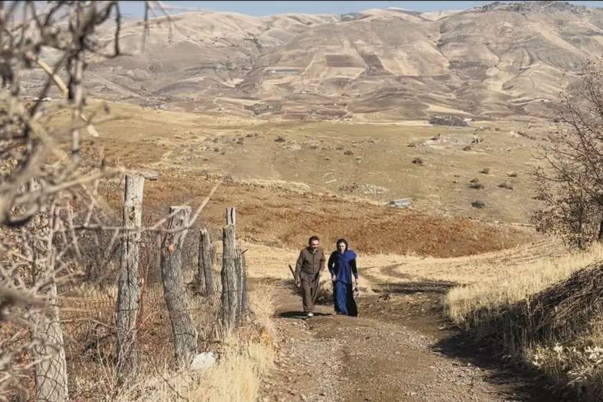 Rojhilatlı çiftten ağaçlandırma hamlesi: İlk ağaca Kürdistan adını verdi