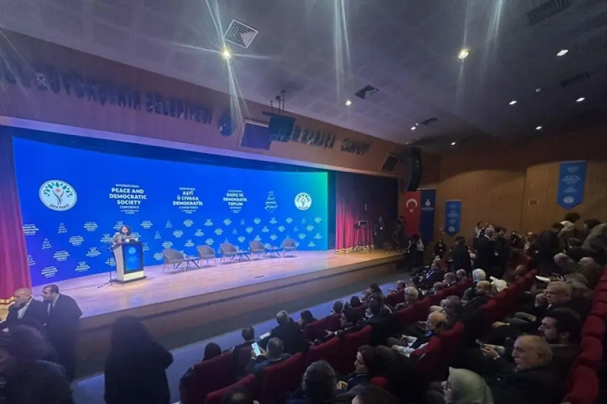 İstanbul’da düzenlenen 'Uluslararası Barış ve Demokratik Toplum Konferansı' başladı