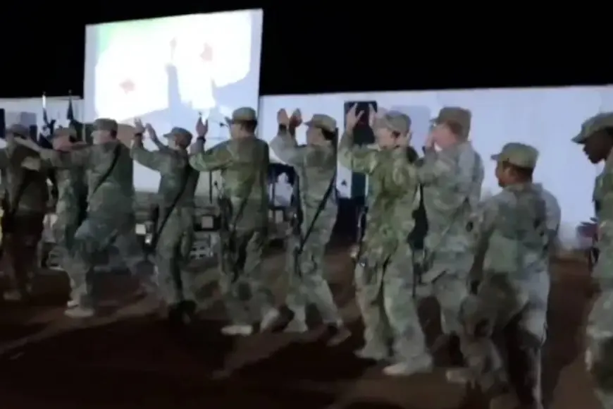 Suriye'deki Amerikan askerleri 'Kurtuluş Günü' kutlamalarına katıldı