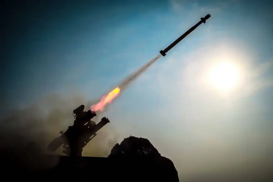 İran: Füze programımız savunma amaçlıdır ve müzakere konusu değildir