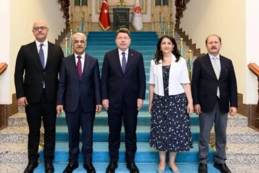 İmralı Heyeti ile Adalet Bakanı Tunç’un görüşmesi başladı