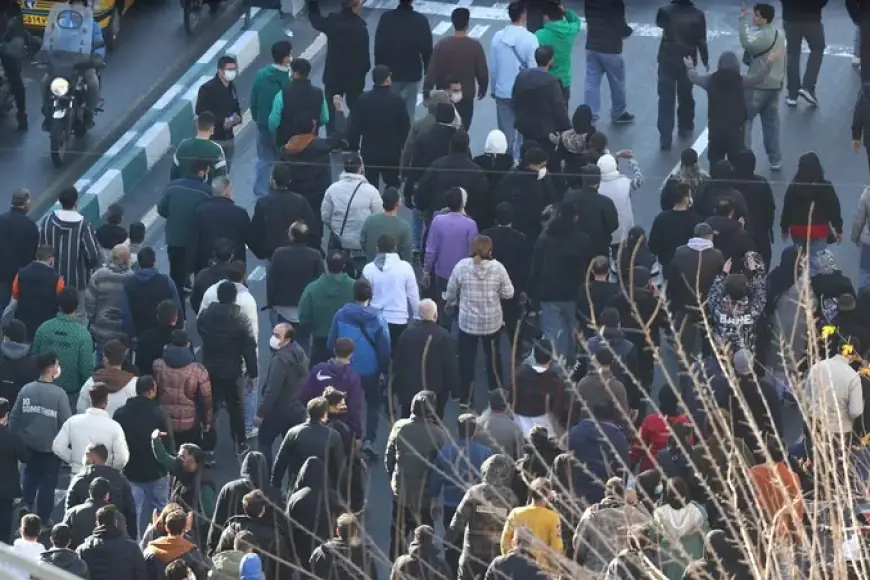 İran’da hükümet binasına saldırı