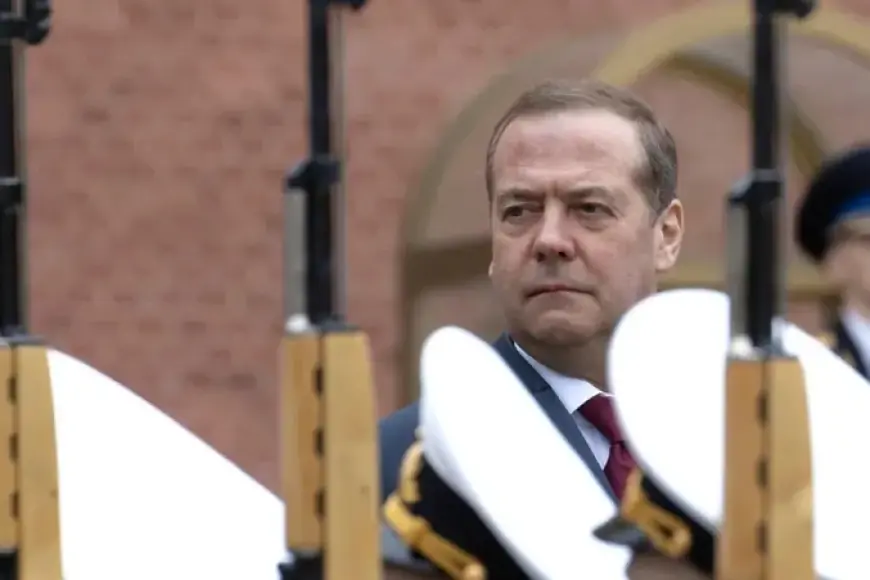 Medvedev: Ukrayna’da tek bir Batı askeri birliğine dahi izin vermeyiz