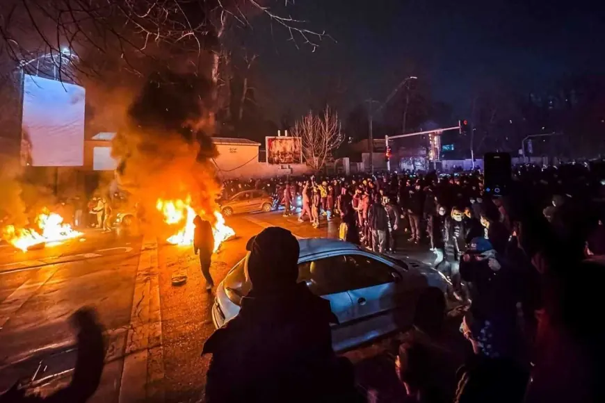 Senatör Graham: İran halkının kabusu sona erecek