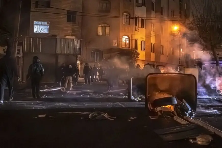 Irak’tan Yemen’e: İran’ın vekil güçleri protestolara nasıl tepki veriyor?