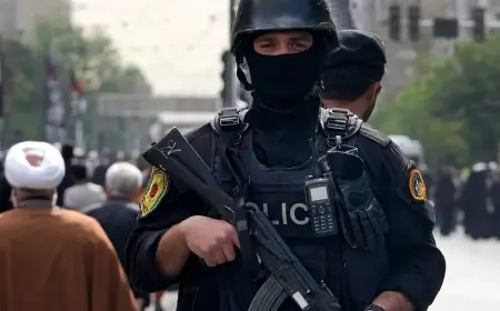 İran’da Sıkıyönetim İlan Edildi: Protestolar ve ABD Tehdidi