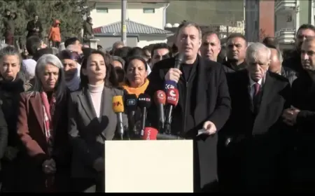 Tuncer Bakırhan'dan Devlet Bahçeli'ye: Sen kuru temizlemeci misin?