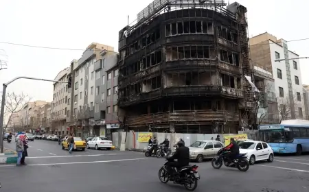 İran, Hamaney'e saldırılması halinde "cihat" fetvası yayınlamakla tehdit etti