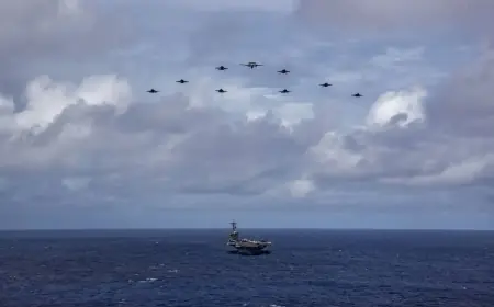 Trump: Bir başka ABD donanma filosu daha İran'a doğru ilerliyor