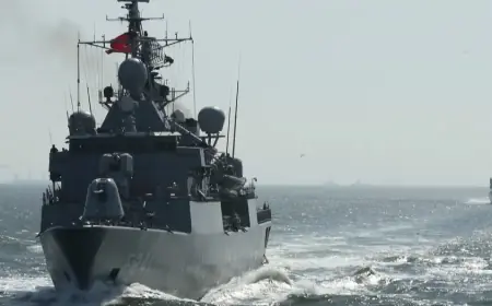 Türkiye-Yunanistan: Ege'de Navtex krizi