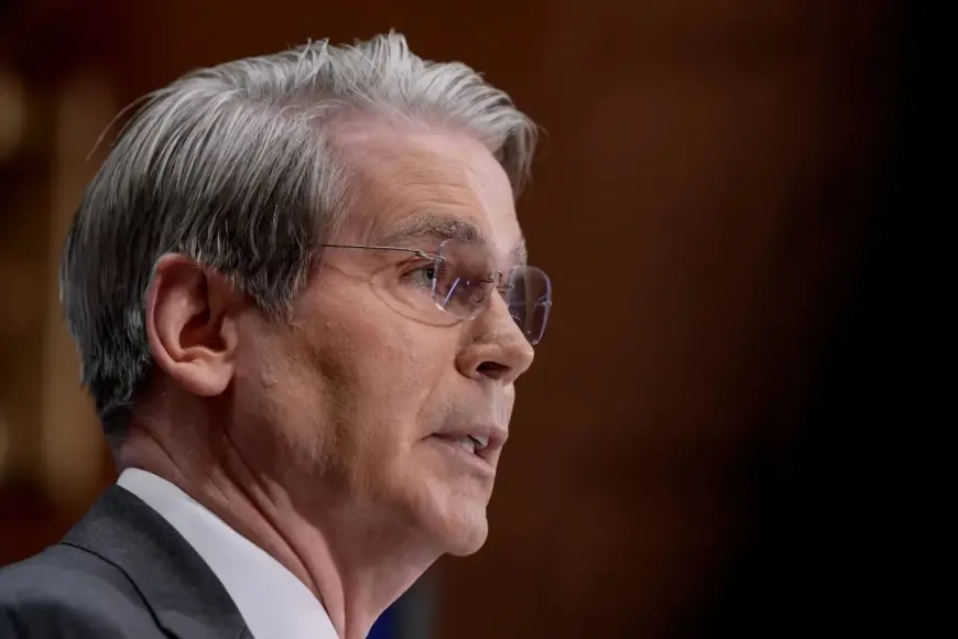 ABD Hazine Bakanı: İranlı liderler paralarını "çılgınca" yurt dışına aktarıyorlar