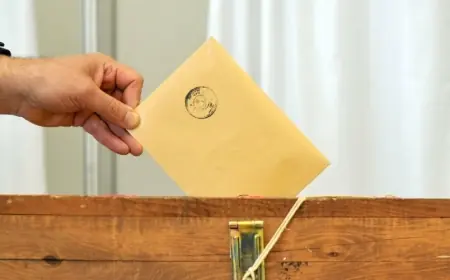 Kabine değişikliğini önceden tahmin eden OdaTV yazarı Elmasçı: Seçim 2027 sonbaharında