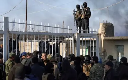 Hol kampında yabancı ailelerin çoğu ayrıldı