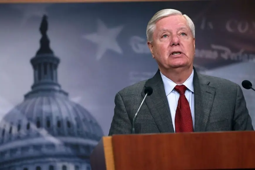 Peykerê Lindsey Graham li Hewlêrê tê danîn