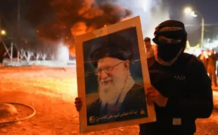 Iraklı Şii grup, Bağdat havaalanındaki ABD askeri üssünün bombalandığını duyurdu