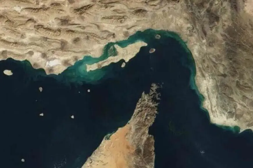 İran: Hürmüz Boğazı'nı kapattığını duyurdu