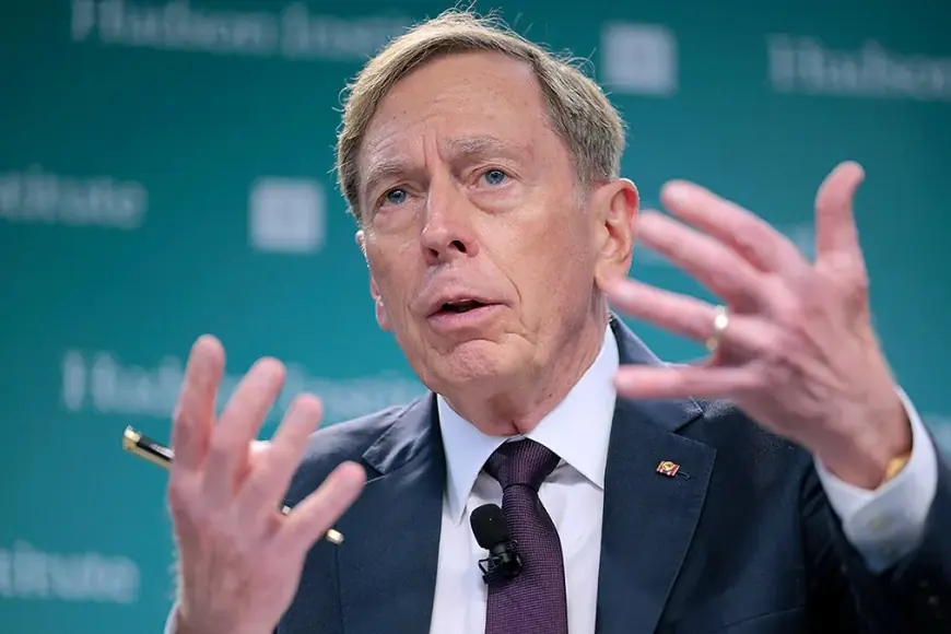 Eski CIA Başkanı: İran çatışmayı genişleterek stratejik hata yaptı