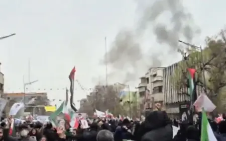 Tahran'da miting alanı yakınında patlama