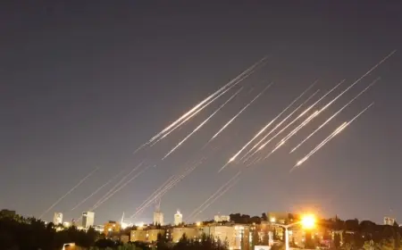 İran, Suudi Arabistan'ın başkenti Riyad'ı vurdu