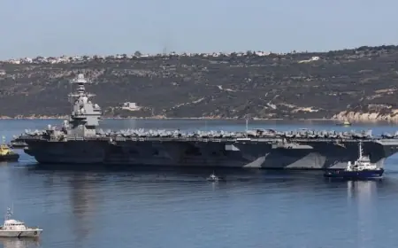 Uçak gemisindeki yangının perde arkası: Birden fazla risk aynı anda