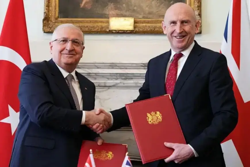 Türkiye ile İngiltere arasında Eurofighter'lar için imzalar atıldı