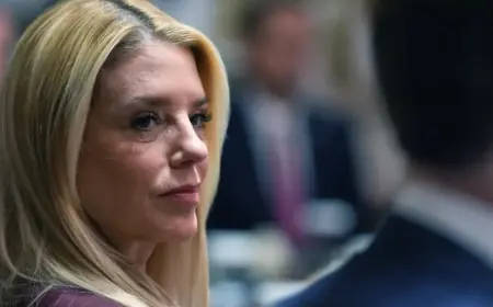 Trump, Adalet Bakanı Pam Bondi’yi görevden aldı