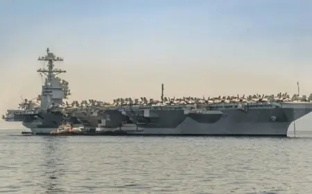 'Dünyanın en büyük uçak gemisi geri dönüyor'