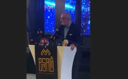 Eskişehir’de gerginlik: Sırrı Sakık  programı terk etti