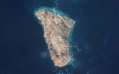 ABD Harg Adası'na saldırdı; adadan patlama sesleri duyuluyor