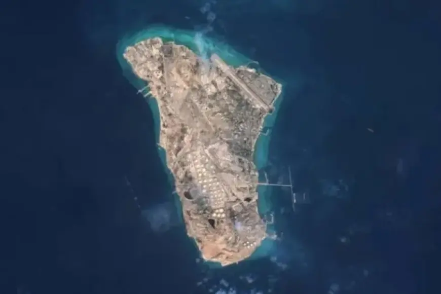 ABD Harg Adası'na saldırdı; adadan patlama sesleri duyuluyor