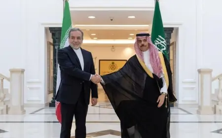 Suudi Arabistan ve İran dışişleri bakanları savaş sonrası ilk kez görüştü