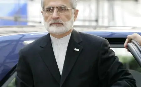 İran Stratejik Dış İlişkiler Konseyi Başkanı Harrazi hayatını kaybetti