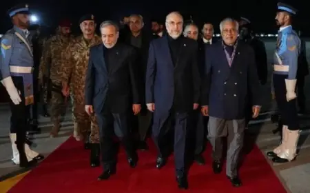 ABD ve İran heyetleri müzakere masasında- Kalibaf: İyi niyetimiz var ama güvenimiz yok