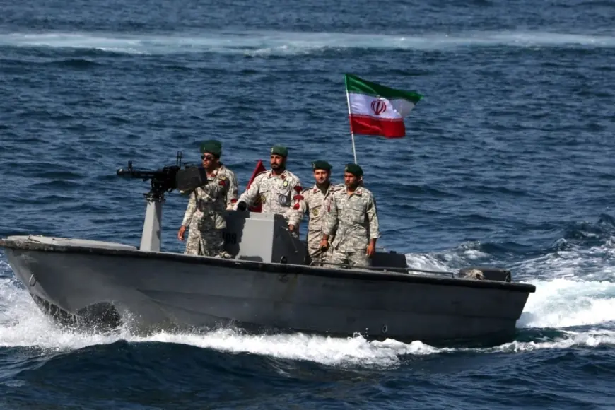 Hürmüz Boğazı Gerilimi: İran Devrim Muhafızları’ndan Trump’a Yanıt