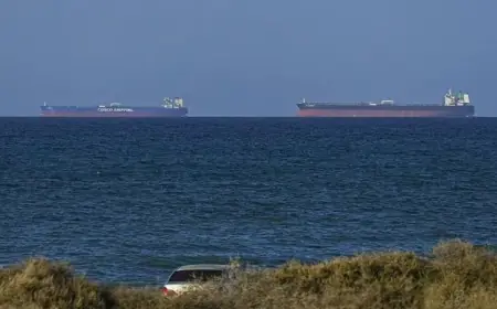 ABD ordusu,, Hürmüz Boğazı'nda İran bağlantılı gemilere abluka başlatıyor