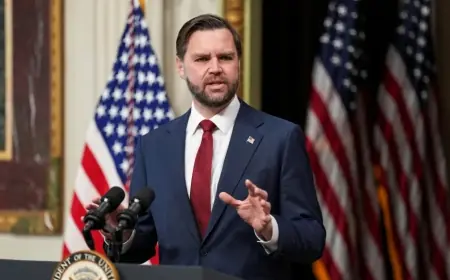 ABD Başkan Yardımcısı: Görüşmelerin devamı İran'a bağlı