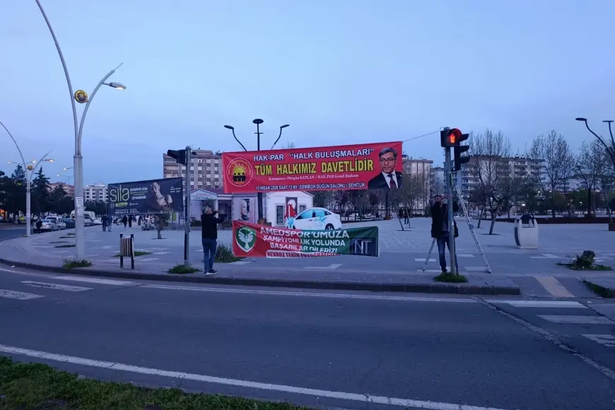 HAK-PAR'dan Halk Toplantısı afiş etkinliği