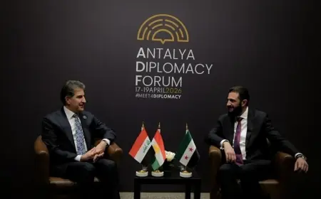Neçirvan Barzani ile Ahmed Şara Antalya'da bir araya geldi
