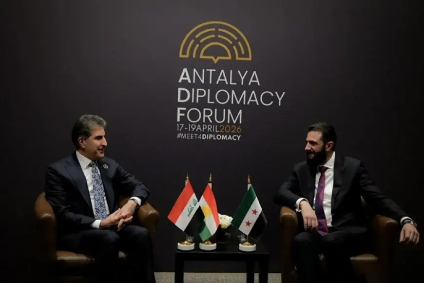 Neçirvan Barzani ile Ahmed Şara Antalya'da bir araya geldi