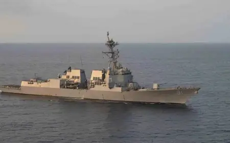 ABD, Umman Denizi’nde İran gemisine ateş açtı