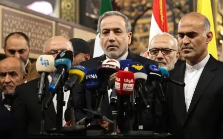 Tahran’da ipler kimin elinde?