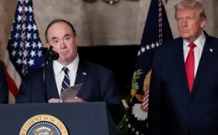 ABD Deniz Kuvvetleri Sekreteri görevden alındı