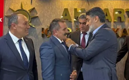 DEM’li Meclis üyesi AK Parti’ye katıldı