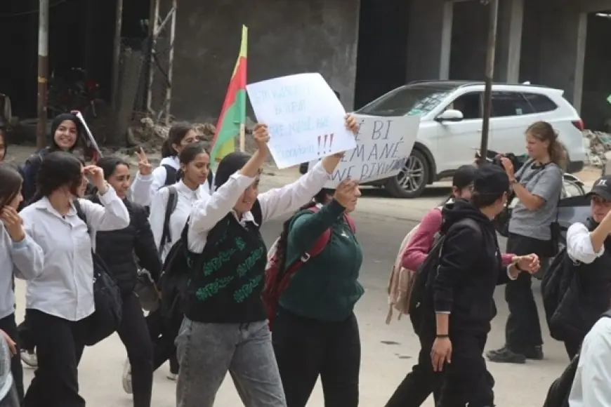 Rojava'da Okul İsimleri Değişikliğine tepki: Halk sokağa iniyor