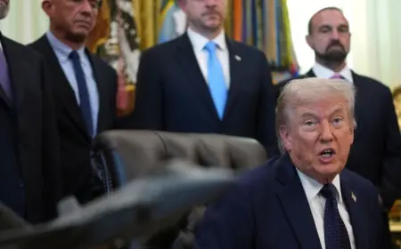 Wall Street Journal:  Trump 'İran'a kuşatmayı büyütün talimatı' verdi